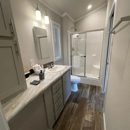 Charming Tiny Home! Close To Oxford, Sardis Lake, Safari Animal Zoo Exterior photo