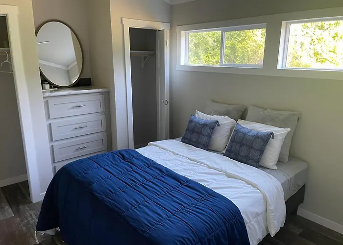 Charming Tiny Home! Close To Oxford, Sardis Lake, Safari Animal Zoo