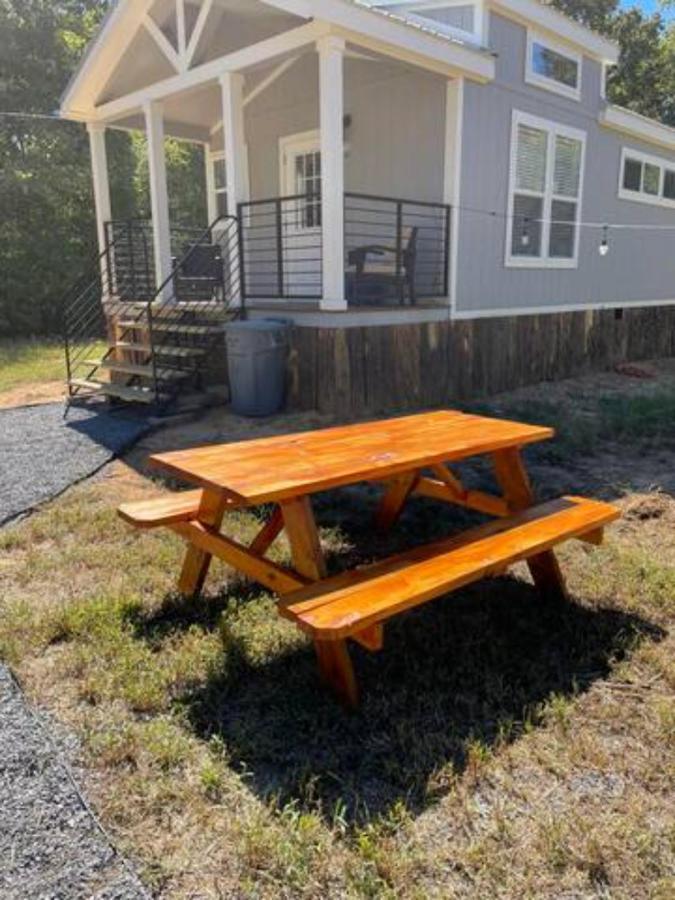 Charming Tiny Home! Close To Oxford, Lake, Safari Animal Zoo Apartment *